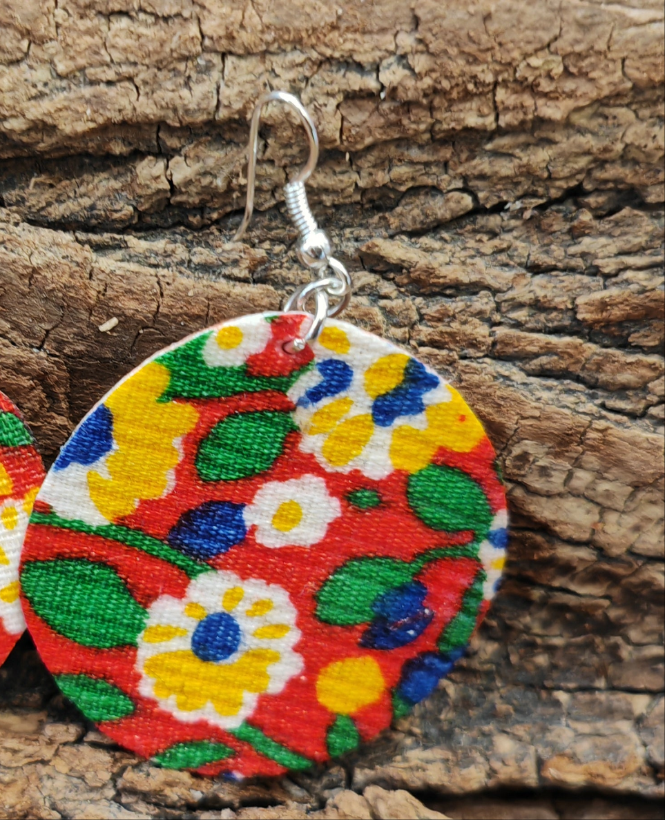 Orecchini in cartapesta