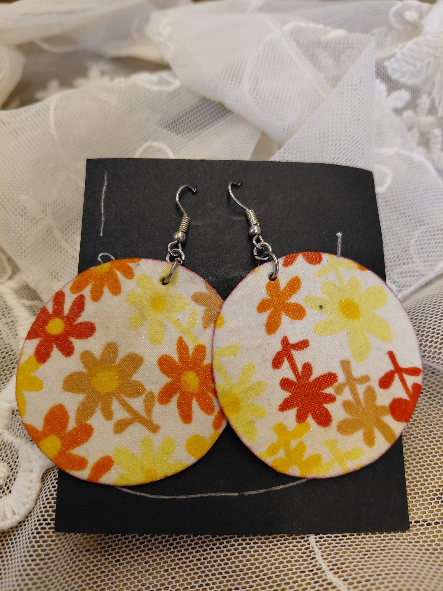 Orecchini in cartapesta