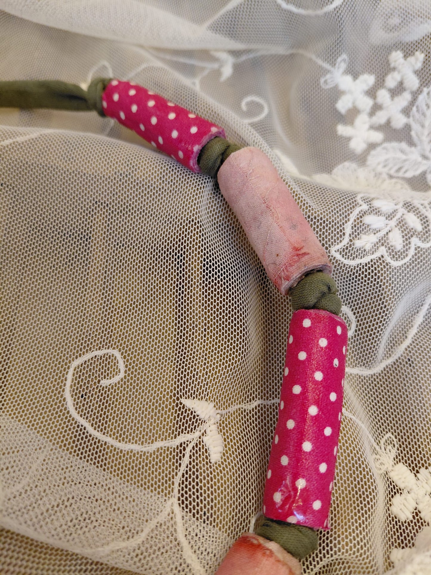 Collana in cartapesta