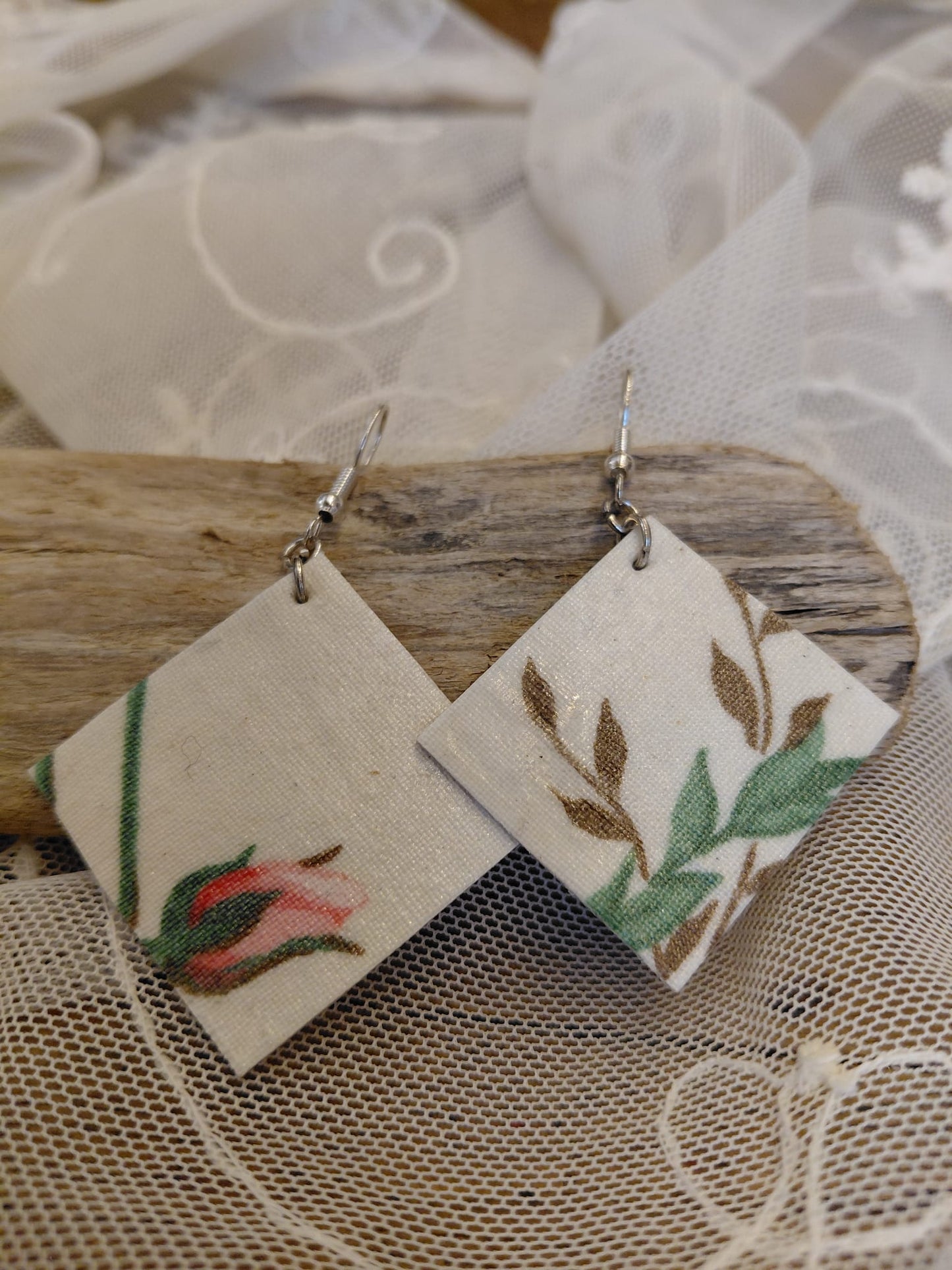 Orecchini in cartapesta