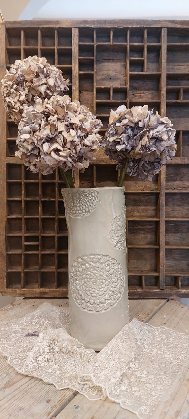 Vaso in ceramica centrino