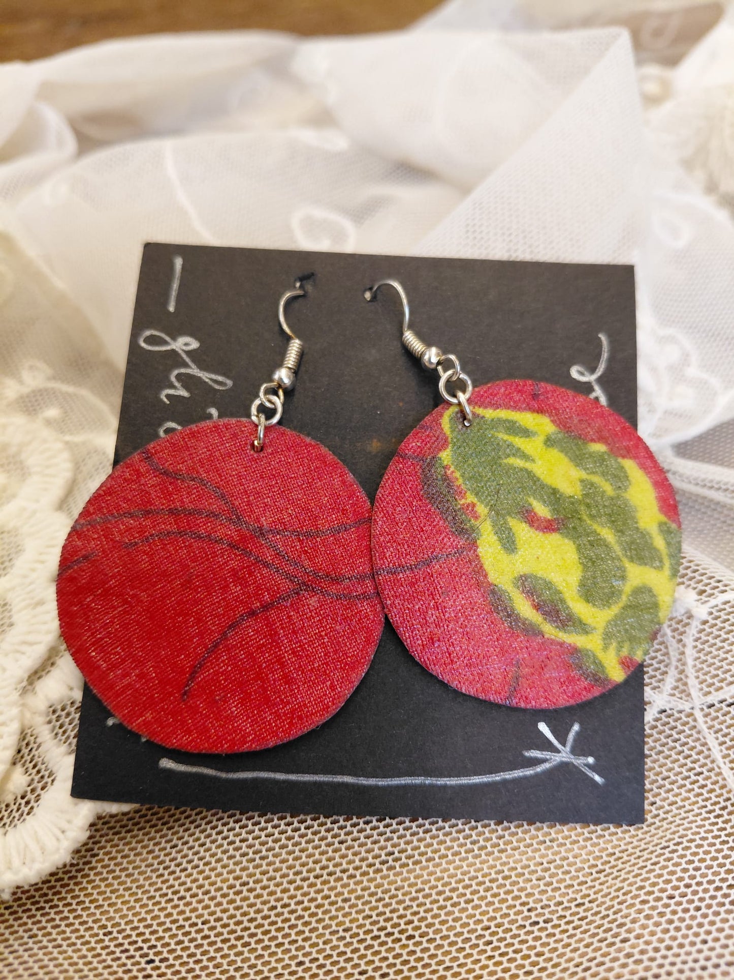 Orecchini in cartapesta